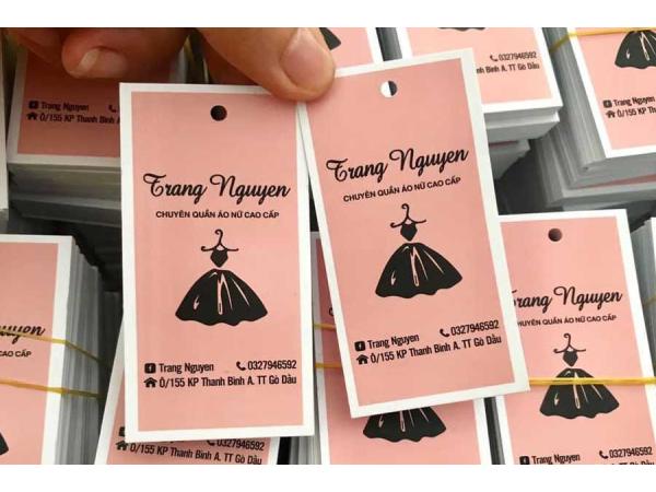 In tag mác (thẻ treo) gắn quần áo, phụ kiện thời trang